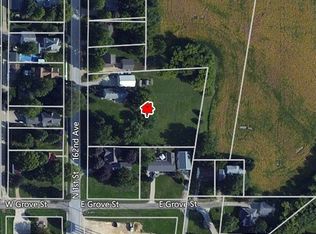 219 N 1st St, Long Grove, IA
