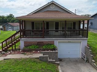 3314 S 42nd St, Saint Joseph, MO 64503