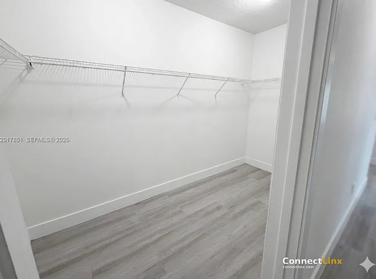 140 SW 117th Ave — Photo 3