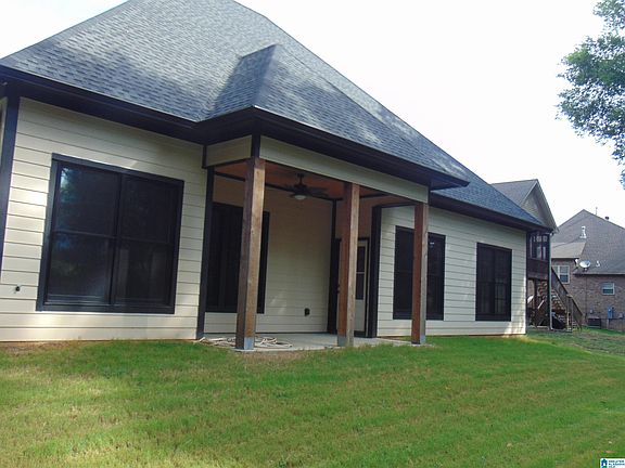 3rd image of 117 Melbourne Cir