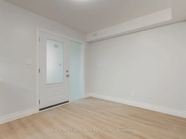 459 Palmerston Blvd #LOWER — Photo 4