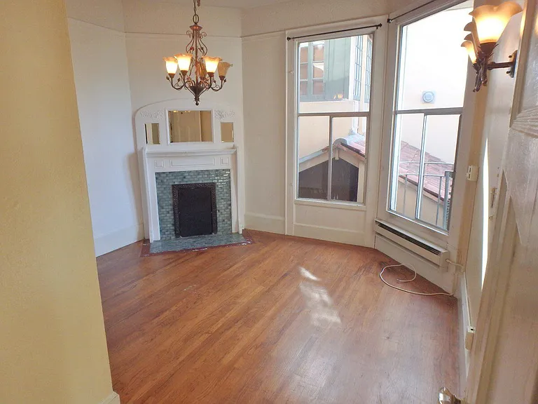 1809 Broadway #3 — Photo 7