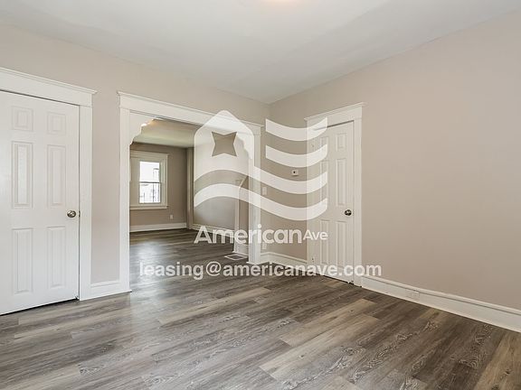 1194399_004_living_room_13800840.jpg