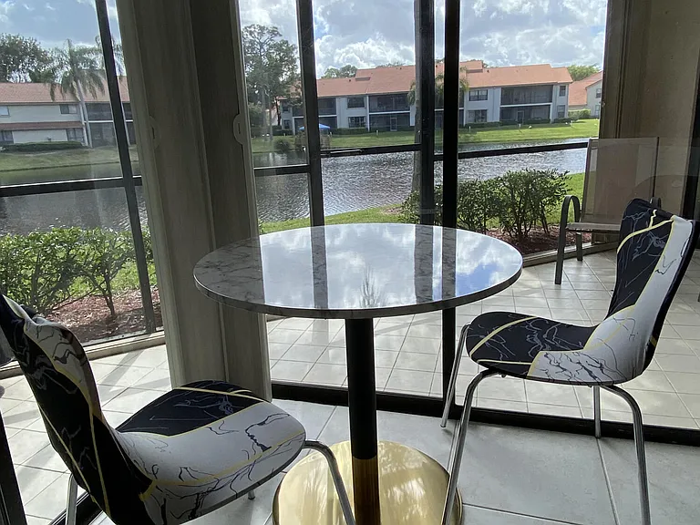 5621 Coach House Cir #D — Photo 9