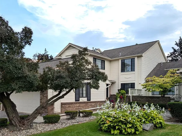 7173 Creeks Xing, West Bloomfield, MI 48322