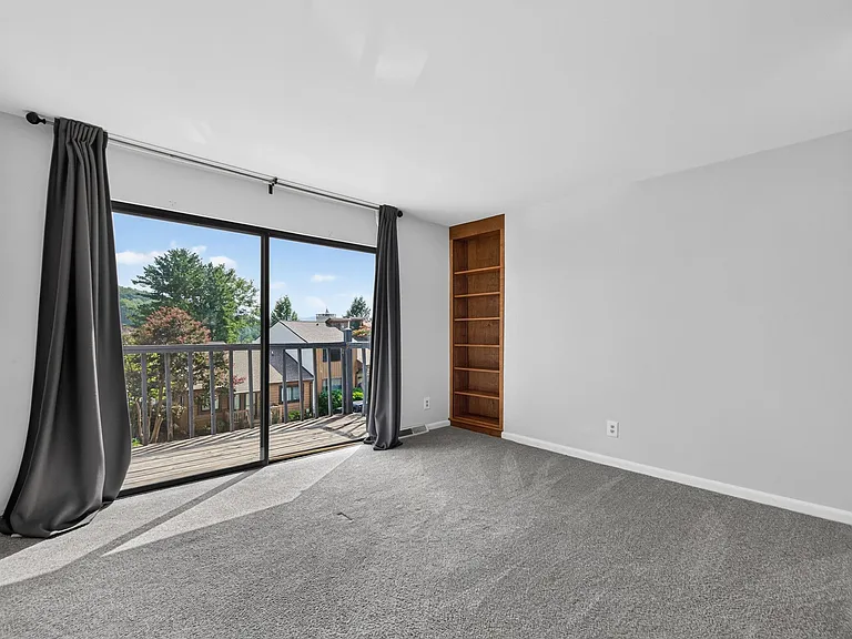 225 Harvest Dr — Photo 21
