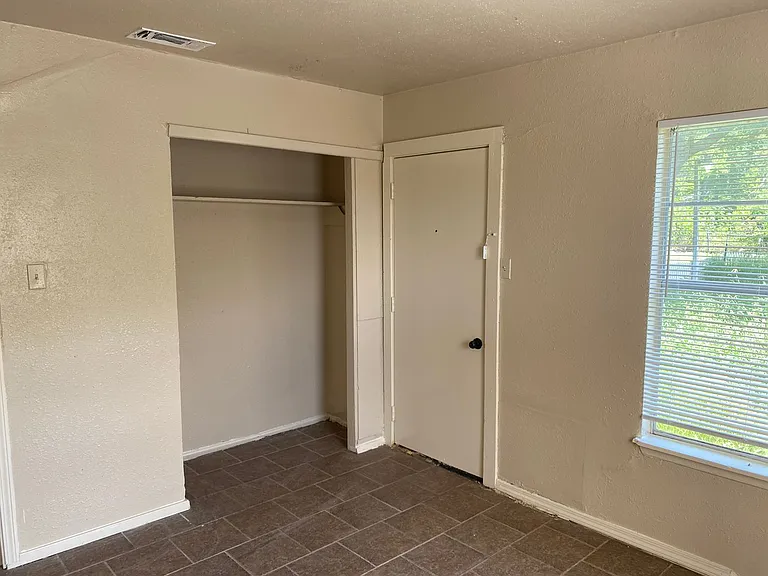 1136 San Francisco St — Photo 18