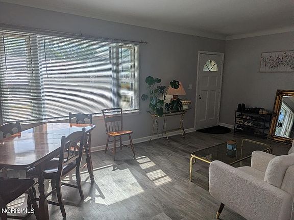 3rd image of 5121 Adella St