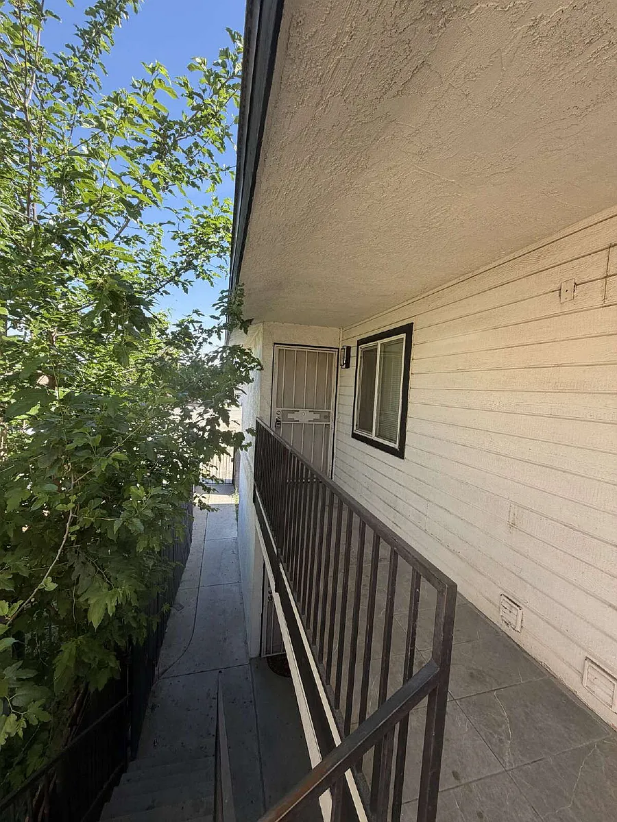 Building Photo - 1316 E California Ave #D