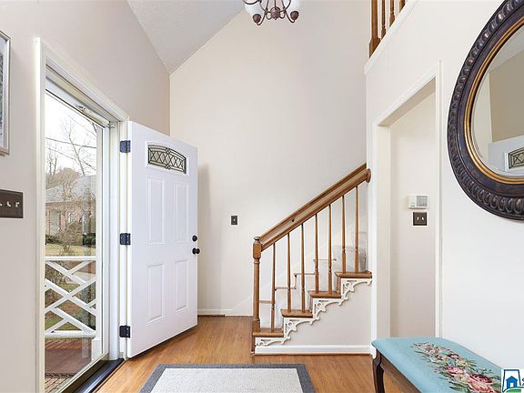 5th image of 213 Avanti Cir