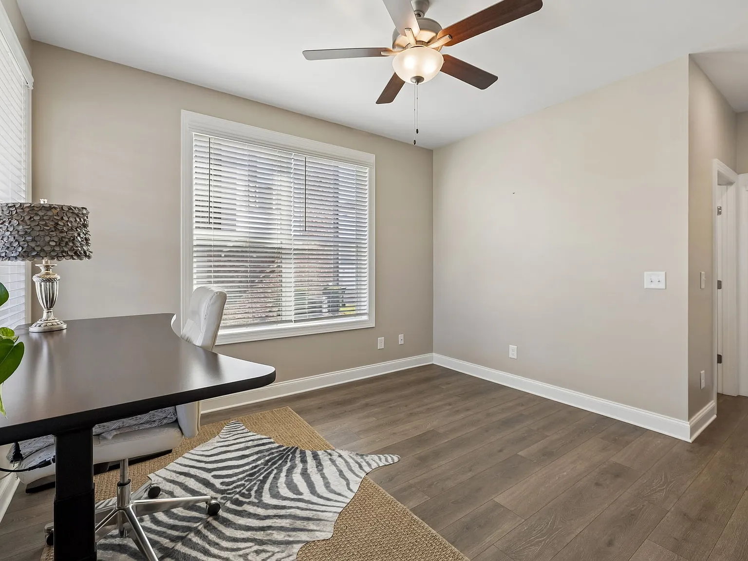 2 bed, 3.5 bath, 1823 sqft, $2,350 — Photo 4