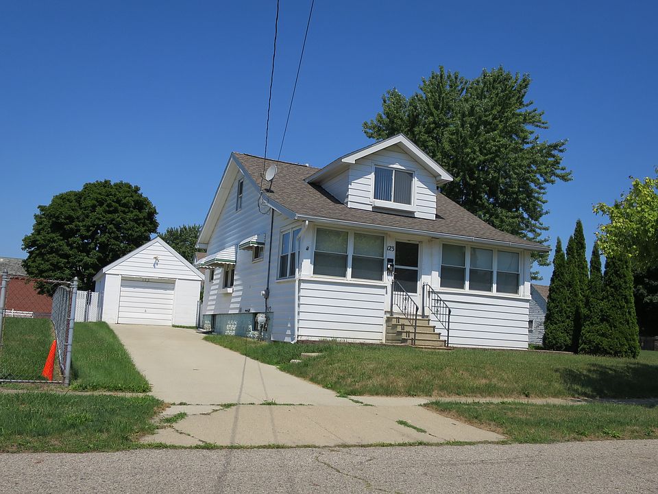 123 Bush Ave.