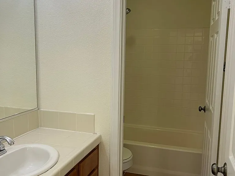 13561 Lavender Way — Photo 21