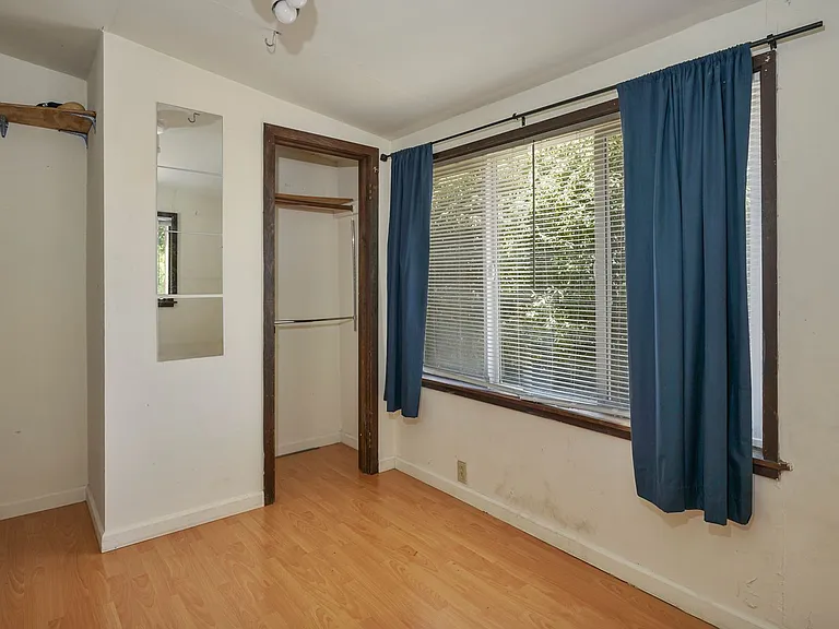 2704 Virginia St 1/2-4 — Photo 8