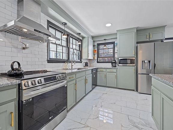 2nd image of 1352 City Lake Rd