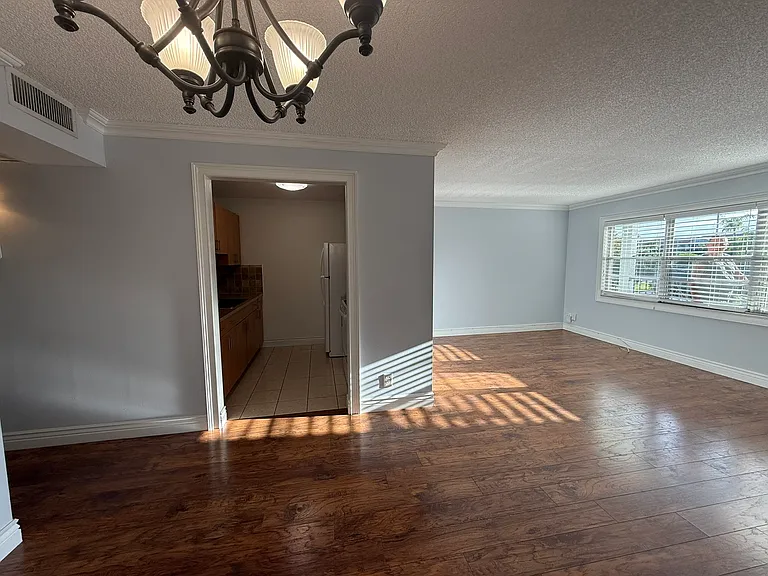 301 SW 135th Ave #203C — Photo 4