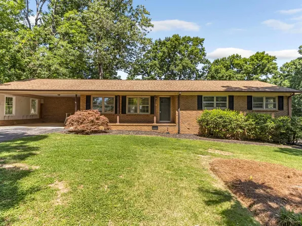 402 Woodley Rd, Spartanburg, SC 29306