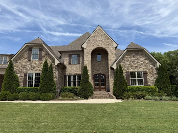 1292 Quiet Pond Dr, Chattanooga, TN 37415