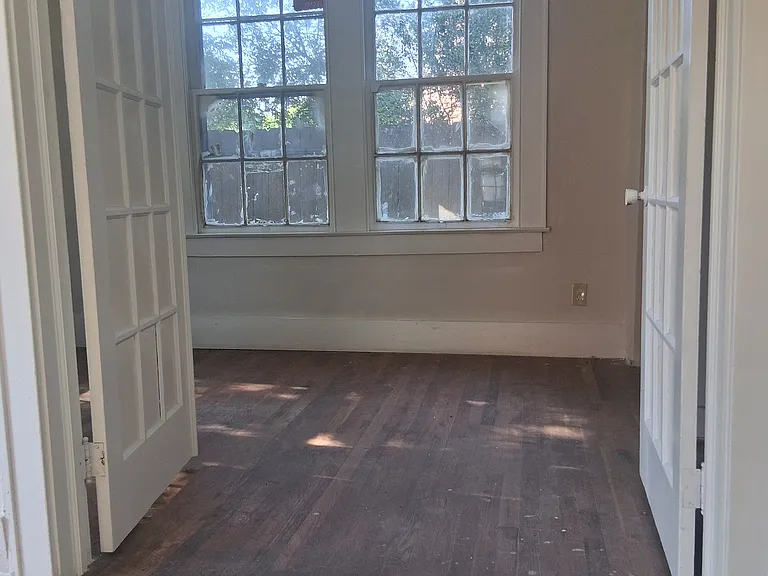 215 Maple St — Photo 14