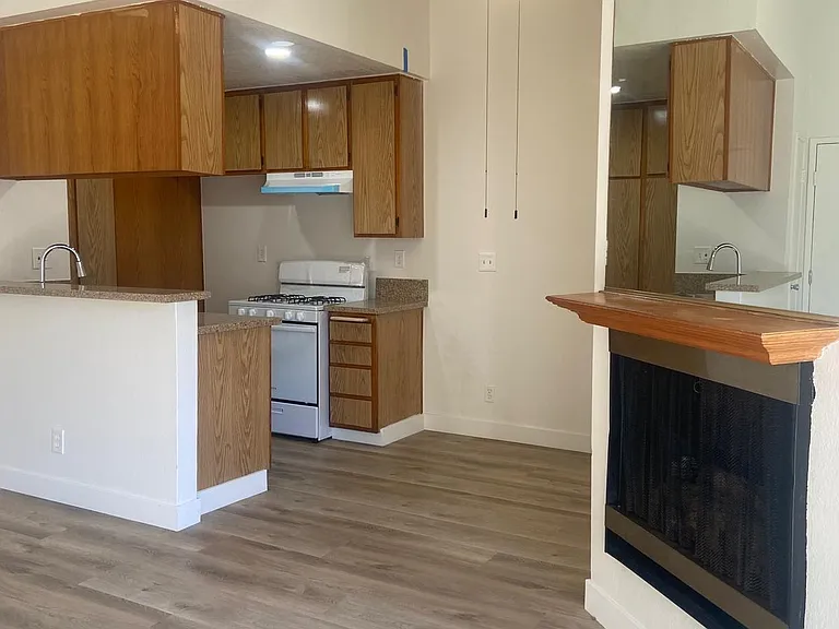 Sylvan Court — Photo 12