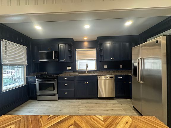 3rd image of 591 Main St #1