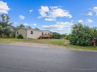 1818 Pine Ave, Cheyenne, WY 82007