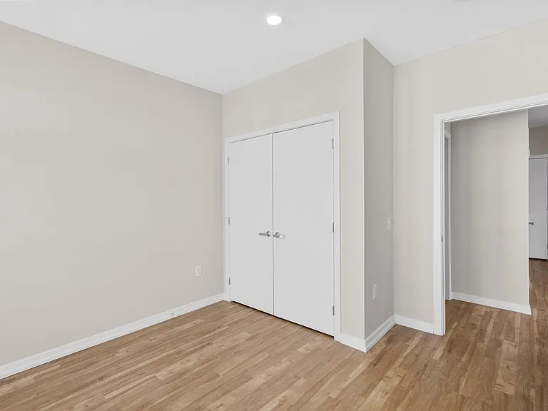 The Keystone Apartments — Photo 187