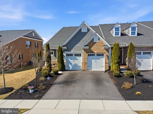2736 Vardon Ln, Ellicott City, MD 21042