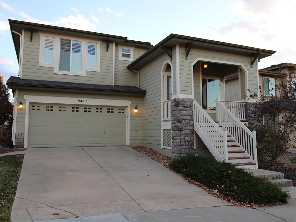 5480 Brooklawn Ln