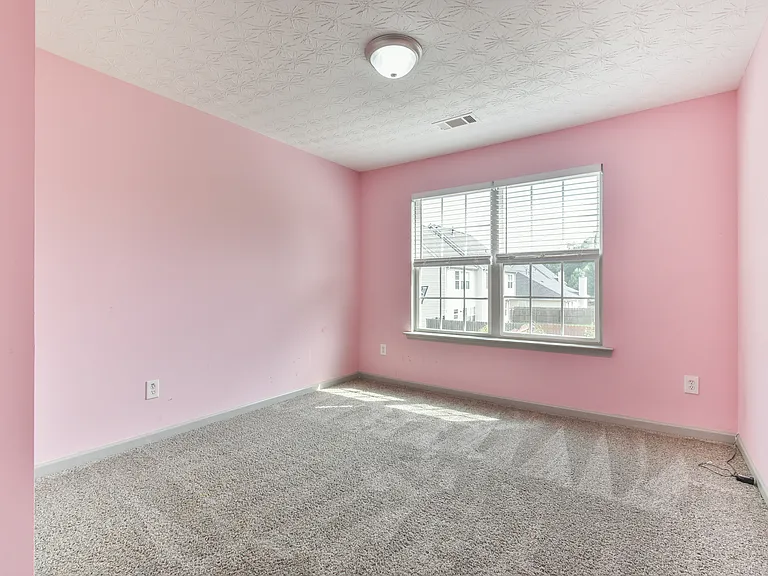 778 Roxholly Ln — Photo 32