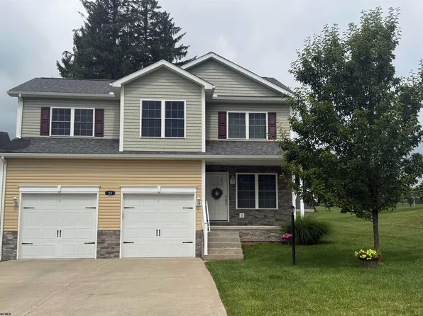 25 Augusta Pnes, Fairmont, WV 26554