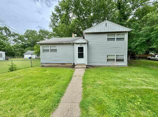 2622 Hanson St, Rockford, IL 61109