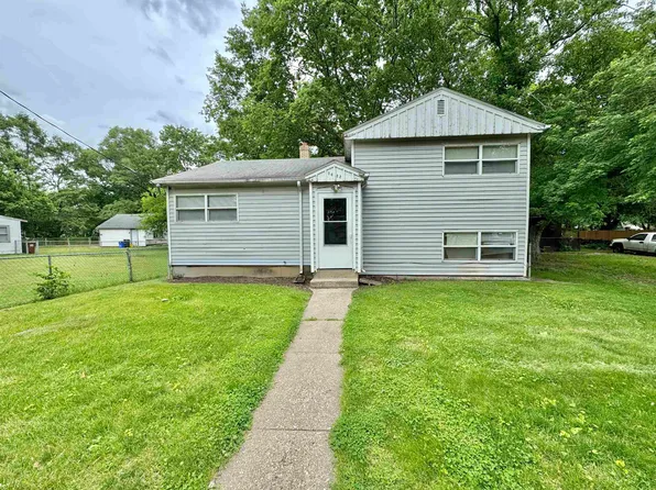 2622 Hanson St, Rockford, IL 61109