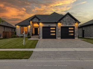 16 Foxborough Pl, Thames Centre, ON N0M 2P0