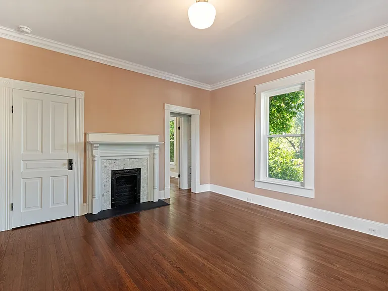 402 S Chester St — Photo 28