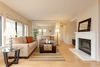 Living Room 1 :: 8 Lawrence Road