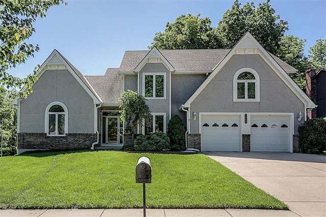 1st image of 7649 N Lucerne Ct