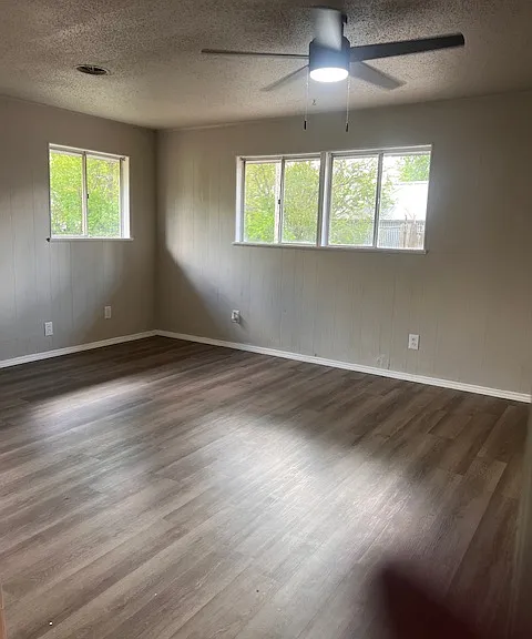 2108 Pearson Dr — Photo 9
