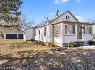 33570 W Jefferson Ave S, Rockwood, MI 48173
