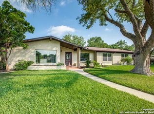 105 Carolwood Dr, Castle Hills, TX 78213