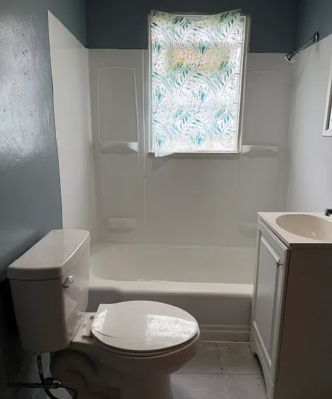 11 Kepple St — Photo 2