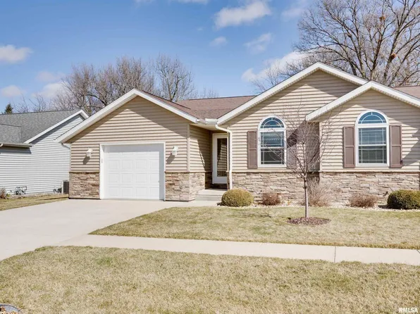 502 Larkspur Ln, Geneseo, IL 61254