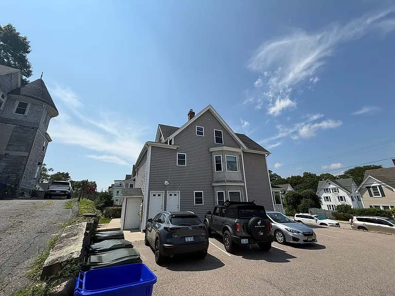 15 Newton Ave #3 — Photo 2