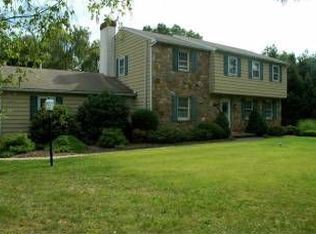 2 Pine Dr, Chester Springs, PA 19425