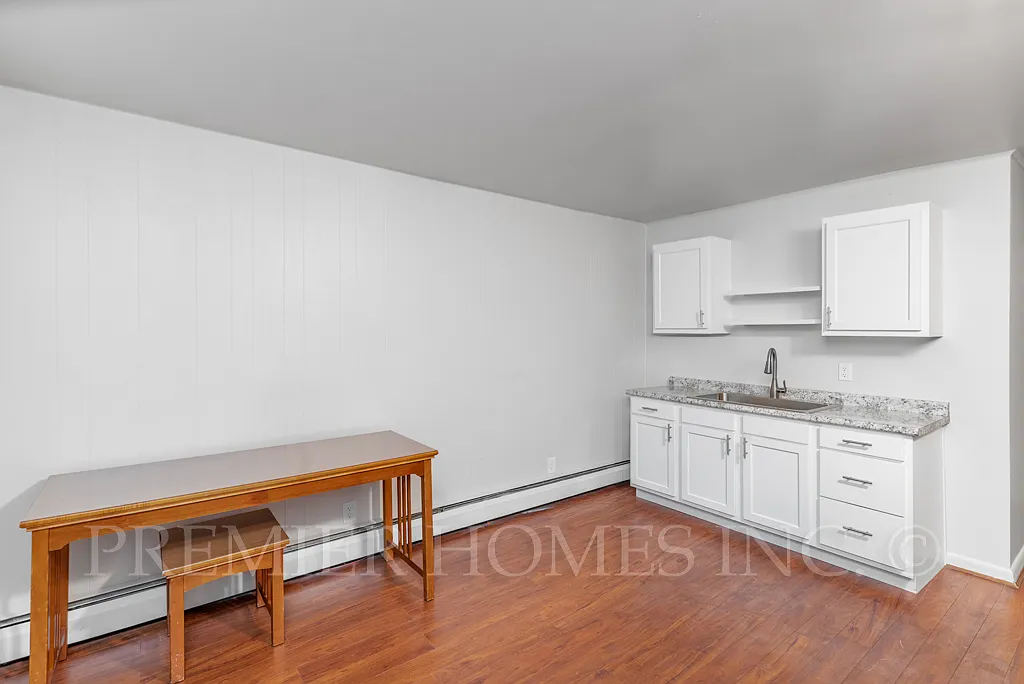 Studio, 450 sqft, $795 — Photo 4