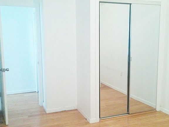 4th image of 218 Beach 40 St