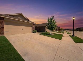 14033 Earlham St, Pilot Point, TX 76258