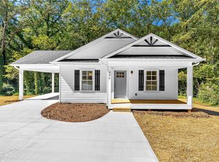 330 Code Cir, Seneca, SC 29678