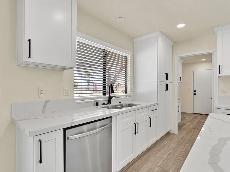 15262 El Centro Rd — Photo 12
