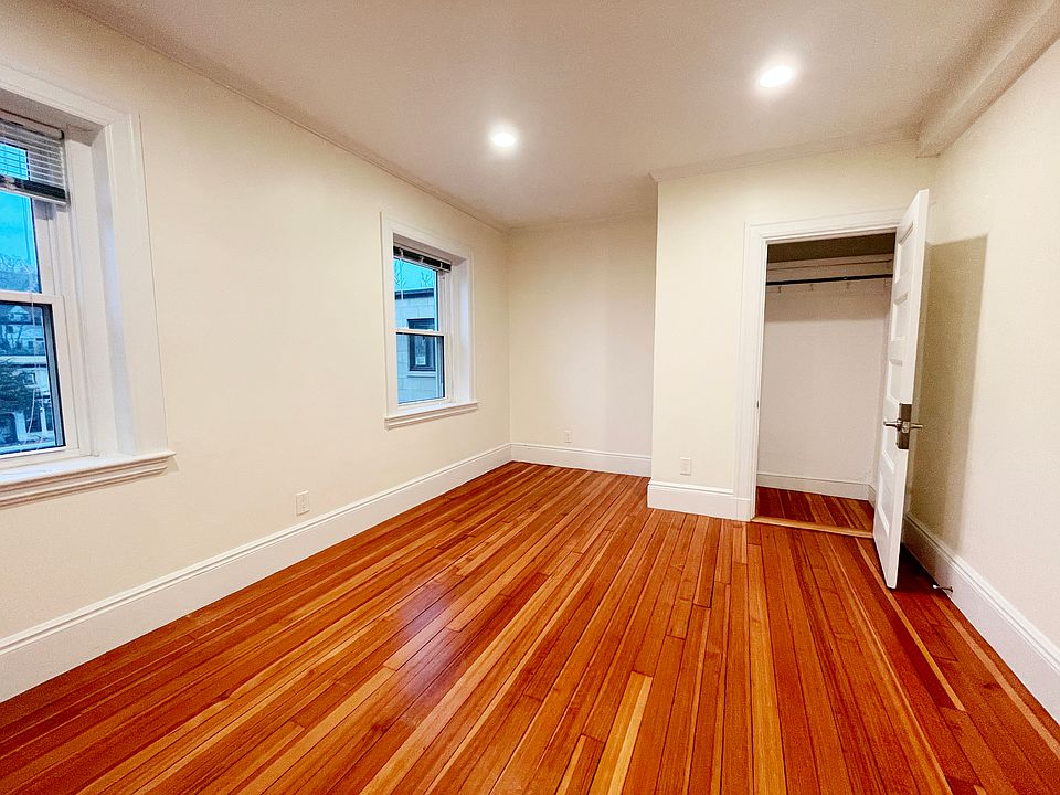 2nd image of 1616 Beacon St #16